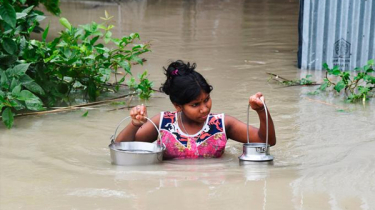 বন্যায় সুরক্ষিত ও সুস্থ থাকতে করণীয়