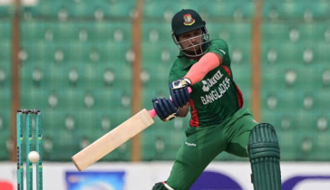 বৃষ্টির বাগড়ায় বাংলাদেশ থামল ২০৭ রানে