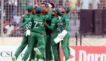 বিশ্বচ্যাম্পিয়ন ইংলিশদের বাংলাওয়াশ