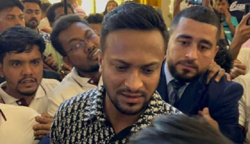 দুবাইয়ে উদ্বোধনী মঞ্চে না উঠেই চলে গেলেন সাকিব
