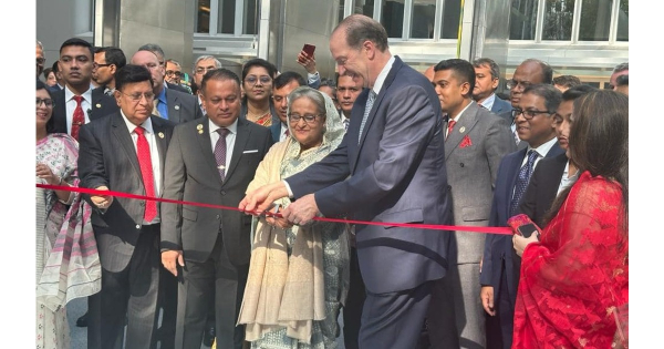 একসঙ্গে কাজ করতে বিশ্বব্যাংকের প্রতি আহ্বান প্রধানমন্ত্রীর