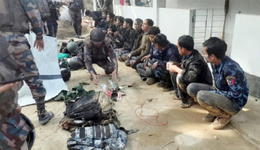 মিয়ানমারের সেনাদের সমুদ্রপথে ফেরত পাঠানোর প্রক্রিয়া চলছে