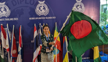 Bangladeshi talent Abedah Siddiqah wins `Outstanding Negotiator Award`  in Thailand