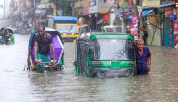 রাজধানীতে বৃষ্টির পানিতে বিদ্যুৎস্পৃষ্টে ৪ জনের মৃত্যু