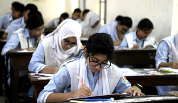 ৮ শিক্ষাবোর্ডের এইচএসসি পরীক্ষা শুরু