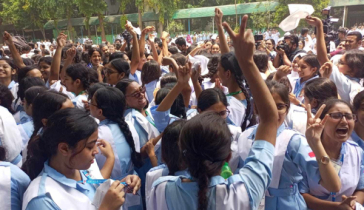 বেড়েছে পাসের হার, কমেছে জিপিএ-৫