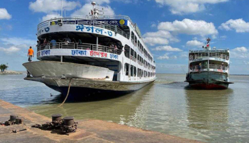 উপকূলীয় এলাকায় লঞ্চ চলাচল বন্ধের নির্দেশ