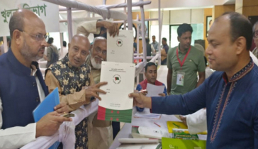 দ্বিতীয় দিনে চলছে আ.লীগের মনোনয়ন ফরম বিক্রি