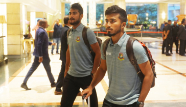 দেশে ফিরলেন টাইগাররা