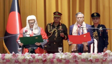 প্রধান বিচারপতি হিসেবে শপথ নিলেন ওবায়দুল হাসান