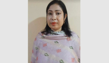 মার্কেটে গিয়ে ঝগড়া বাধিয়ে ছিনতাই করেন মুক্তা