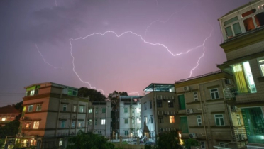 হংকংয়ে এক রাতে ১০ হাজার বজ্রাঘাত হংকংয়ে এক রাতে ১০ হাজার বজ্রাঘাত