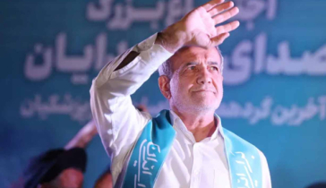 ইরানের নতুন প্রেসিডেন্ট মাসুদ পেজেশকিয়ান ইরানের নতুন প্রেসিডেন্ট মাসুদ পেজেশকিয়ান