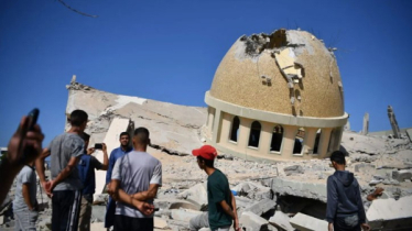 খান ইউনিসে মসজিদে ইসরাইলের হামলা খান ইউনিসে মসজিদে ইসরাইলের হামলা