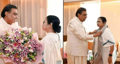 আম্বানি পরিবারের আমন্ত্রণে মুম্বাইয়ে মমতা, উত্তরীয় দিয়ে স্বাগত আম্বানি পরিবারের আমন্ত্রণে মুম্বাইয়ে মমতা, উত্তরীয় দিয়ে স্বাগত