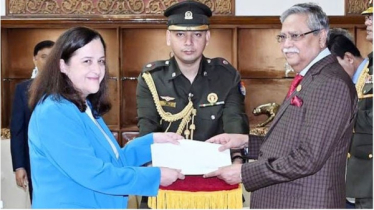 রাষ্ট্রপতির কাছে তিন দেশের রাষ্ট্রদূতের পরিচয়পত্র পেশ