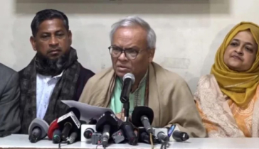 সরকার টিকে আছে বিদেশি প্রভুদের অনুগ্রহে: রিজভী