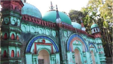 মুঘল নির্মাণ শৈলীতে নির্মিত কুমিল্লার সিঙ্গাচোঁ জামে মসজিদ