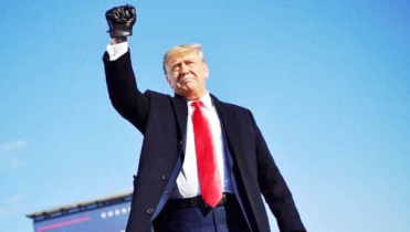 নির্বাচনের আগে পর্নোস্টারকে বিপুল অর্থ দিয়ে বিধি ভেঙেছেন ট্রাম্প? নির্বাচনের আগে পর্নোস্টারকে বিপুল অর্থ দিয়ে বিধি ভেঙেছেন ট্রাম্প?