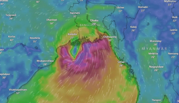 আঘাত হানতে শুরু করেছে ঘূর্ণিঝড় ‘রেমাল’