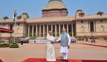 দিল্লির রাষ্ট্রপতি ভবনে শেখ হাসিনাকে লাল গালিচা সংবর্ধনা