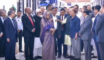 ভারত সফর শেষে দেশে ফিরেছেন প্রধানমন্ত্রী