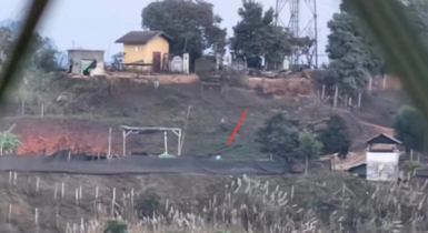 মিয়ানমার জান্তার আরও ২ ঘাঁটি দখল বিদ্রোহীদের মিয়ানমার জান্তার আরও ২ ঘাঁটি দখল বিদ্রোহীদের