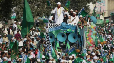 পাকিস্তানে জশনে জুলুসে আত্মঘাতী হামলায় নিহত ৫২