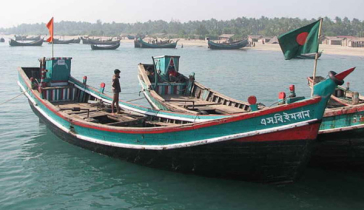 ৩৩ দিন পর টেকনাফ-সেন্টমার্টিন নৌ চলাচল শুরু